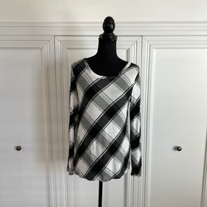 Maurice’s Long Sleeve Top